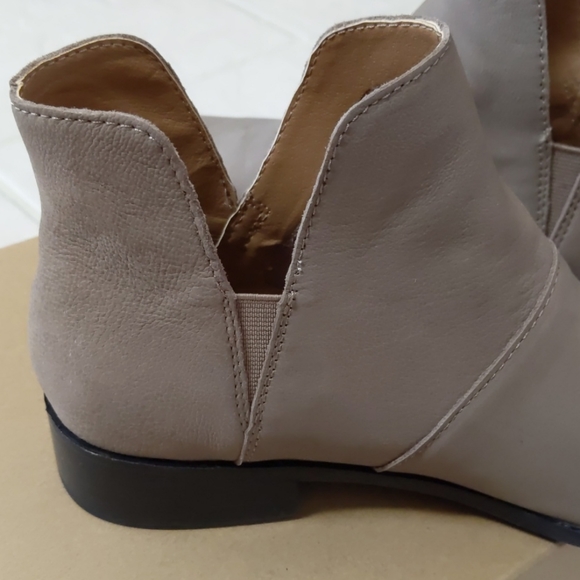Lucky Brand Paramo Bootie - Picture 3 of 5